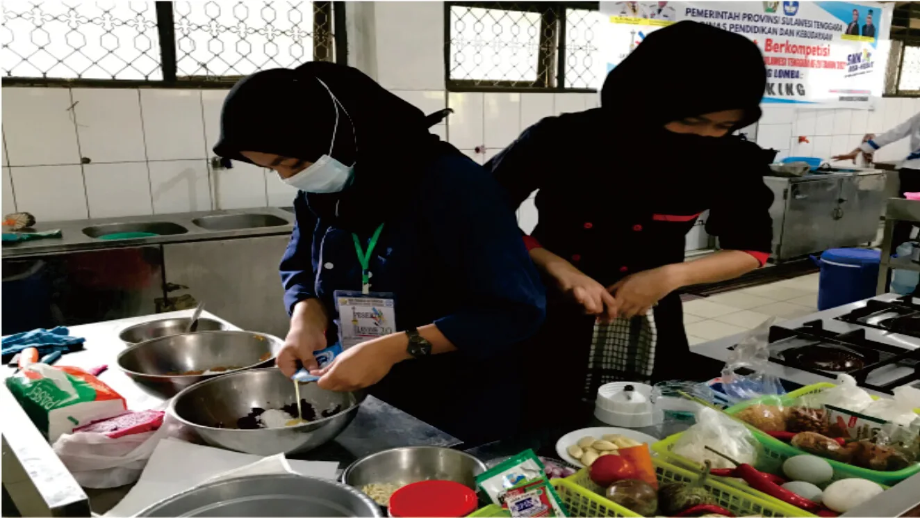 Ayam Goreng Bang Awal Buka Pintu Magang dan Peluang Kerja Tetap untuk Pelajar SMK Kendari